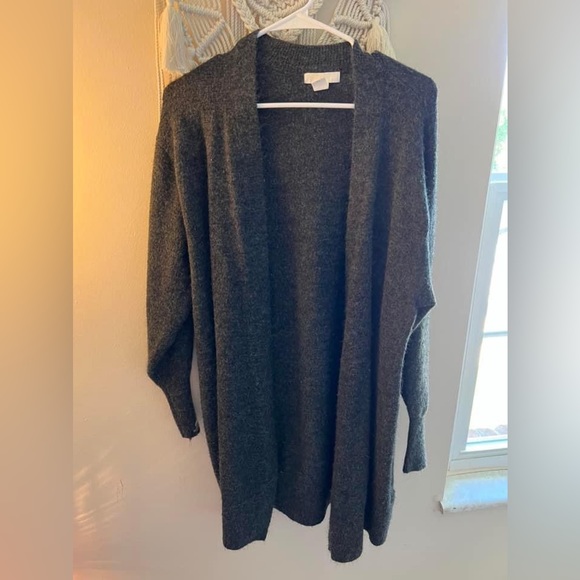 Cardigan - Picture 1 of 1